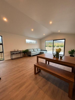 River Terrace Retreat Cromwell